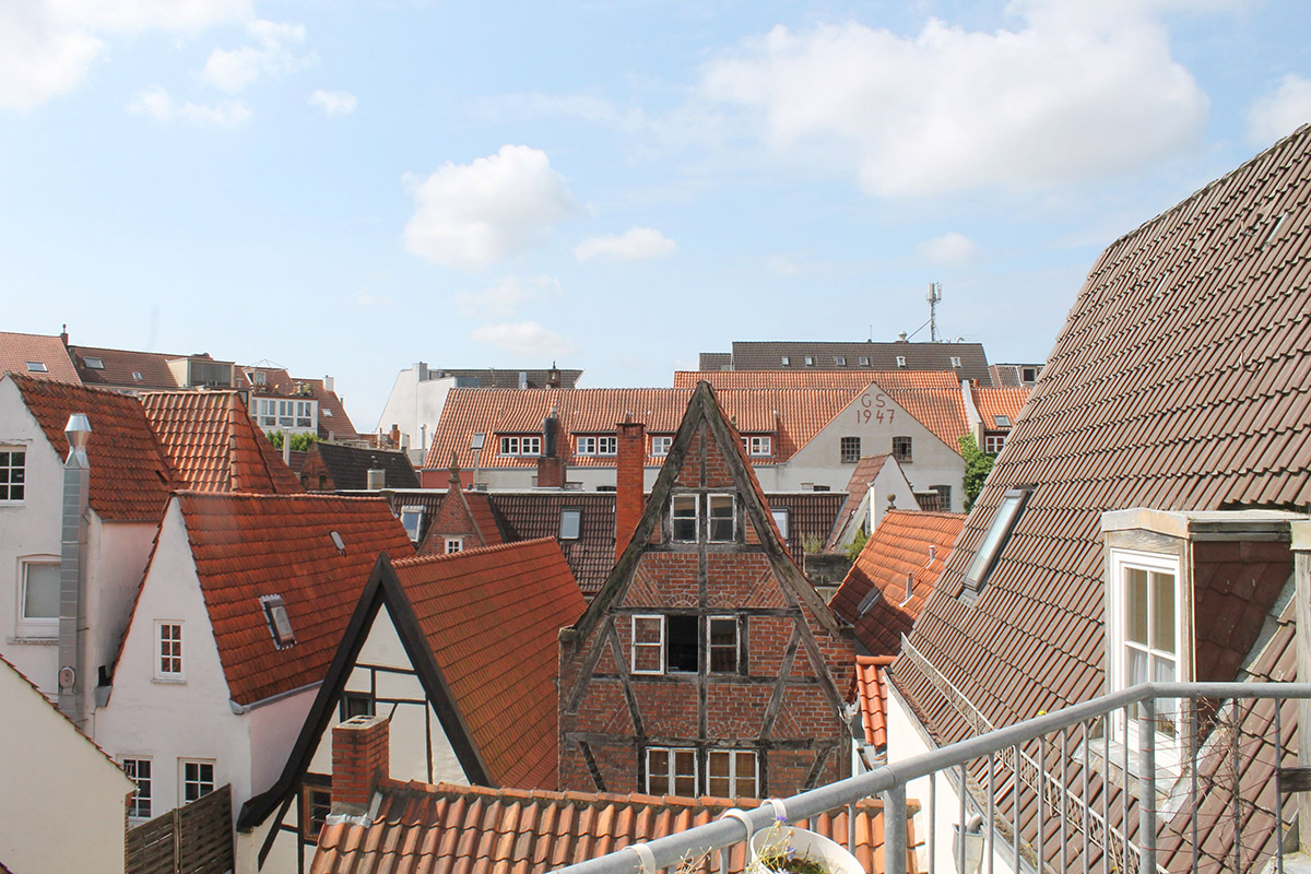 Dachterrasse mit Blick aufs Schnoor-Viertel